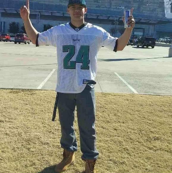 Profile Picture of Joe Chaparro (@joe2488) on Poshmark