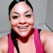 Profile Picture of Danielle Robles (@utopiapeach) on Youtube