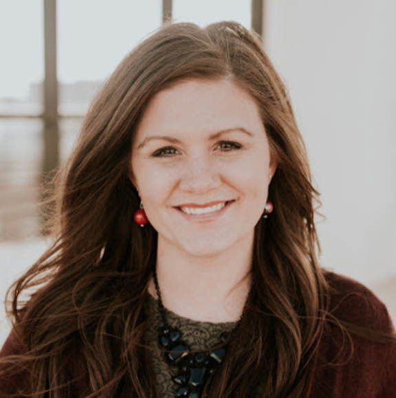 Profile Picture of Shannon Vanderzwaag (@shanesvz1) on Poshmark