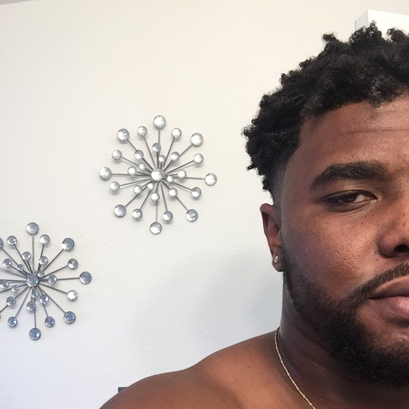 Profile Picture of Joseph Gray (@luciiiddreamer) on Poshmark