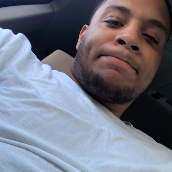 Profile Picture of Julius Thomas (@juliust2160) on Poshmark