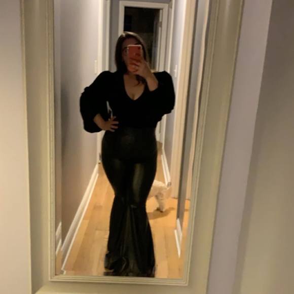 Profile Picture of Michelle Zubek (@michellezubek) on Poshmark