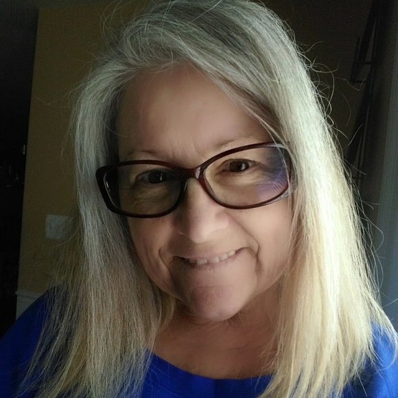 Profile Picture of Deborah Seffinga (@kaytmay) on Poshmark