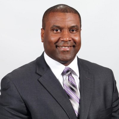 Profile Picture of Eric Lindsey (@EricSellsBoston) on Twitter