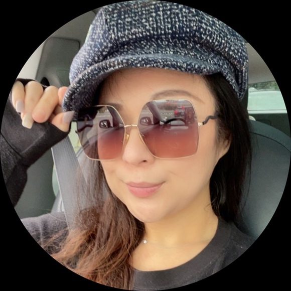 Profile Picture of The jiang's family Jiang (@jjknc4219) on Poshmark