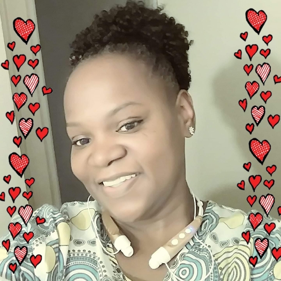 Profile Picture of Revell Sankey (@revelltheone) on Poshmark