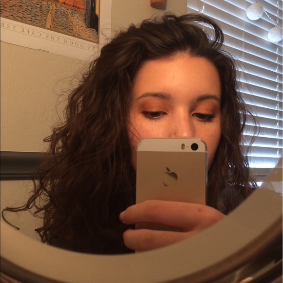 Profile Picture of Cassidy Paul (@cassidypaul123) on Poshmark