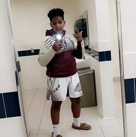 Profile Picture of Kyle Lavine (@kyle_lavine) on Poshmark