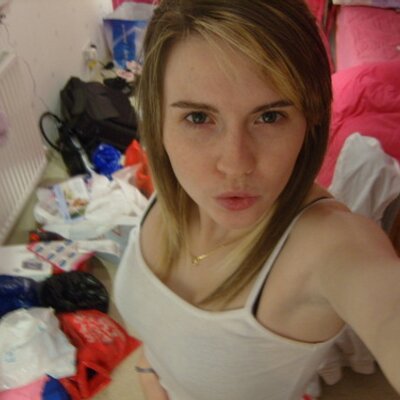 Profile Picture of Beverley Bennett (@babybev123) on Twitter