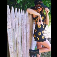 Profile Photo of Danielle Cazilas (@crazyforpiink24) on Pinterest