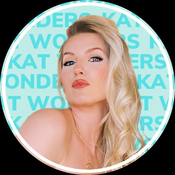Profile Picture of Kat Wonders (@kat_wonders) on Poshmark