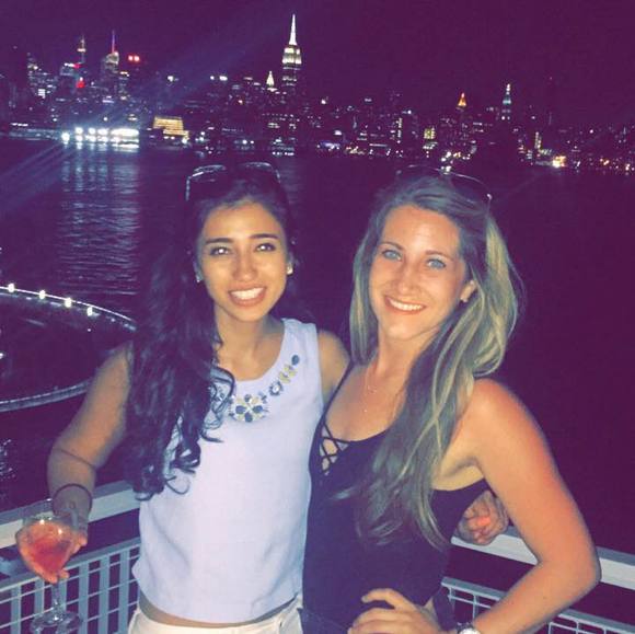 Profile Picture of Kerri Riebesell (@kerririebesell) on Poshmark