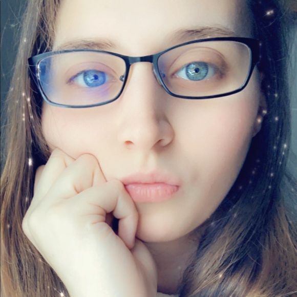 Kristin Ringley - Poshmark Profile Picture of Kristin Ringley (@k_ringley) on Poshmark