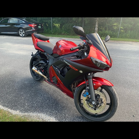 Profile Picture of Michael Galiano (@michaelgaliano) on Poshmark