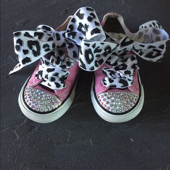 Profile Picture of Nora Wolf (@wolfn) on Poshmark