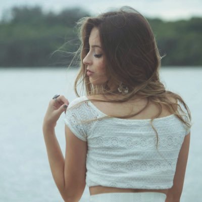 Profile Picture of Ana Julia Motta (@anajuliamotta) on Twitter