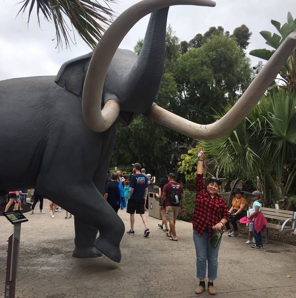 Profile Picture of Yolanda Linan (@ylinan0525) on Poshmark