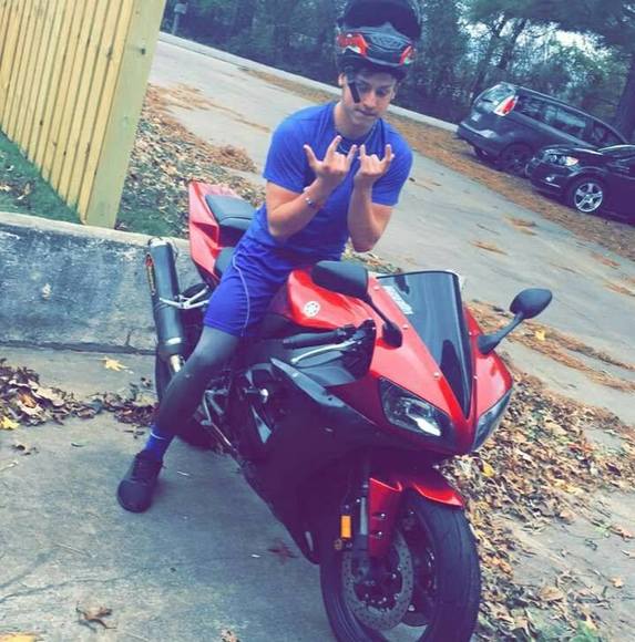 Profile Picture of Ethan Catalone (@ec47585) on Poshmark