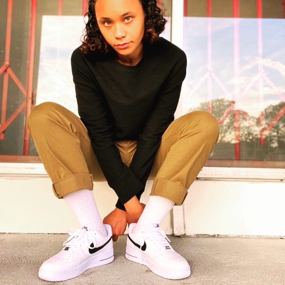 Profile Picture of Ariel Wiggins (@arielwiggins) on Poshmark