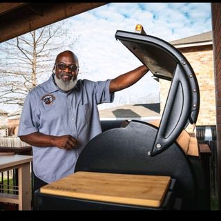 Profile Picture of Clarence Joseph (@mamaandpapajoes) on Instagram