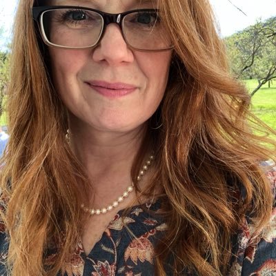 Profile Picture of Lori Whitaker (@wonderfullyknit) on Twitter