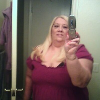 Profile Picture of Lorrie Potts (@ablondie916) on Twitter