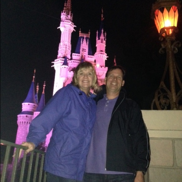 Profile Picture of Candy Heeschen (@pokelace) on Poshmark