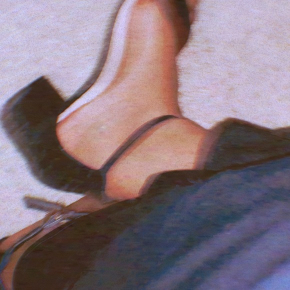 Profile Picture of Amira Adam (@amiraa06) on Poshmark