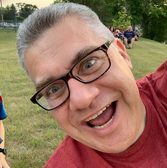 Profile Picture of Dan Dedloff (@dedloff) on Poshmark