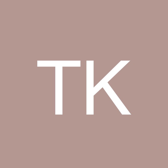 Profile Picture of Tonya Kellam (@hitthewater) on Poshmark