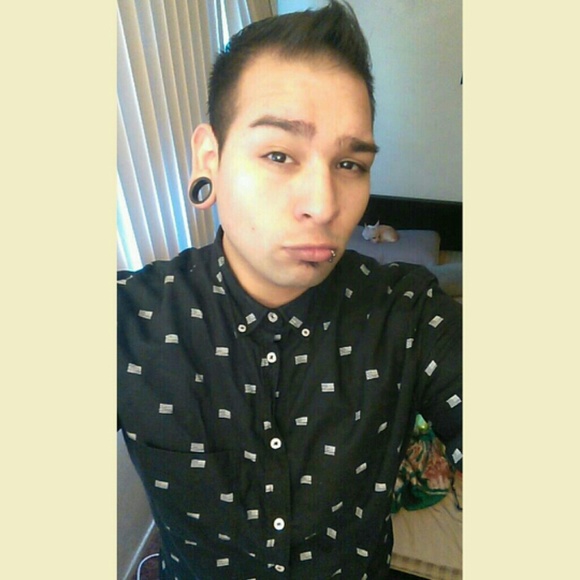 Profile Picture of Christopher Guerra (@jazzxb89) on Poshmark