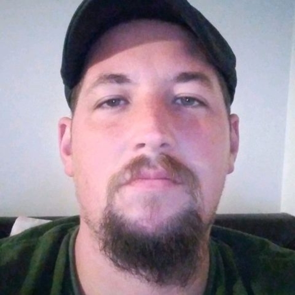 Profile Picture of Andrew Aimone (@andrew_aimone) on Poshmark