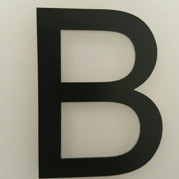 Profile Picture of Thomas Montero (@shamalah) on Poshmark