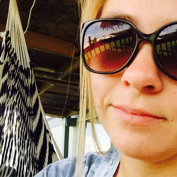 Profile Picture of Jacqueline Strasser (@jastrasser25) on Poshmark