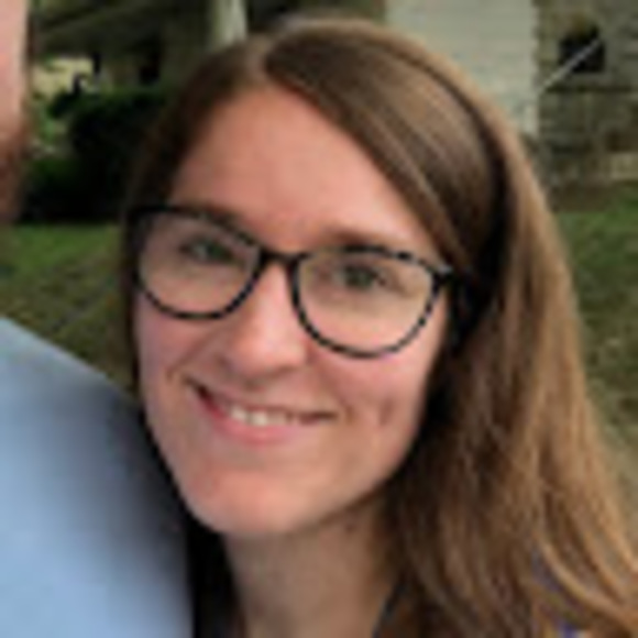 Profile Picture of Tina Moessner (@tinamoessner) on Poshmark