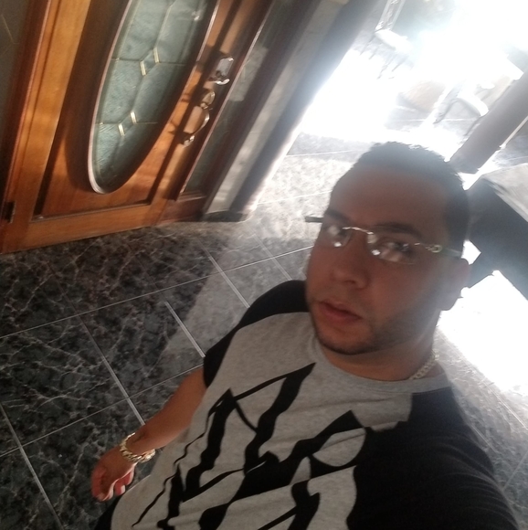 Profile Picture of Kenith Gutierrez (@kgp86) on Poshmark