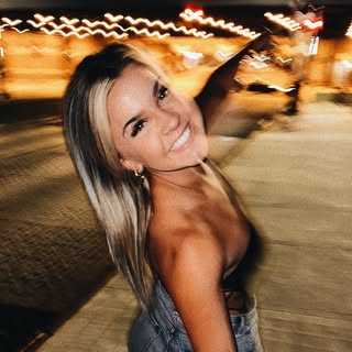 Profile Picture of Carly Hoelting (@carlyhoelting_) on Instagram