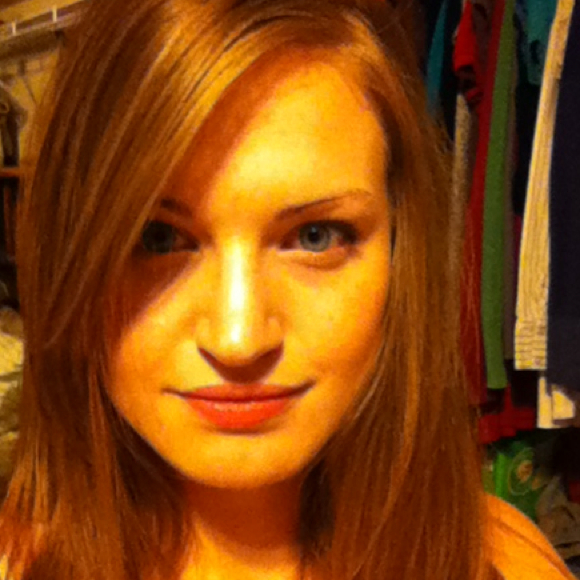 Profile Picture of Faye Sharrett (@mrssharrett) on Poshmark