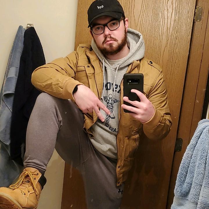 Profile Picture of Alex Sage  (@realsagethyme) on Tiktok