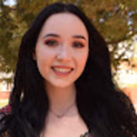 Profile Picture of Cameron Muller (@cameronnmuller) on Poshmark