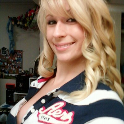 Profile Picture of Ashlee Howe (@AshleeBabbyy) on Twitter