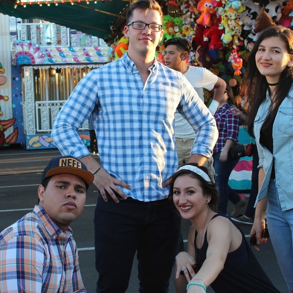 Profile Picture of Gregory Roberts (@gregoryroberts) on Poshmark