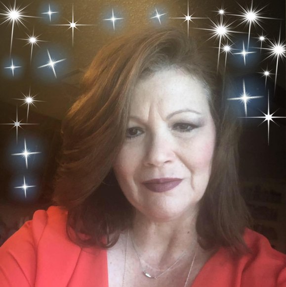 Robin Arredondo - Poshmark Profile Picture of Robin Arredondo (@redrobin7765) on Poshmark