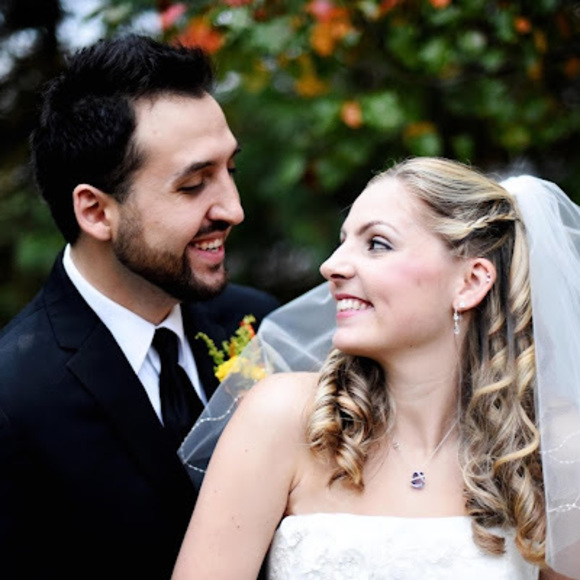 Profile Picture of Michael Mariano (@purescripts) on Poshmark