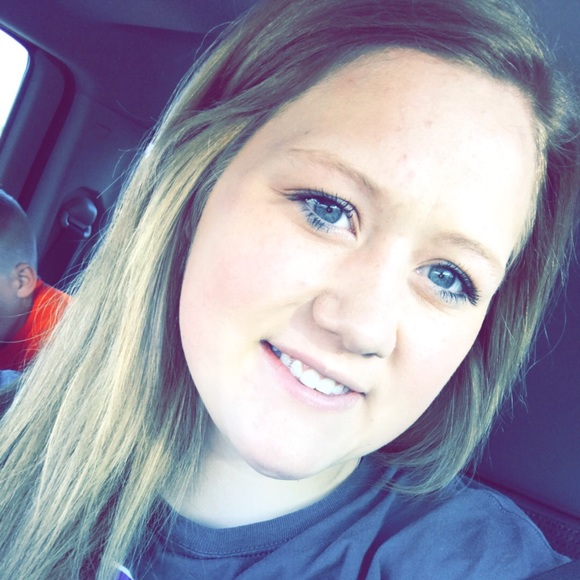 Profile Picture of Jesse Hyatt (@jhyatt44) on Poshmark