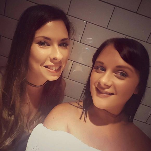 Emily Brideson - Poshmark Profile Picture of Emily Brideson (@emilybrideson) on Poshmark