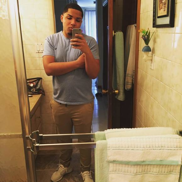 Profile Picture of Brian Garay (@brian201) on Poshmark