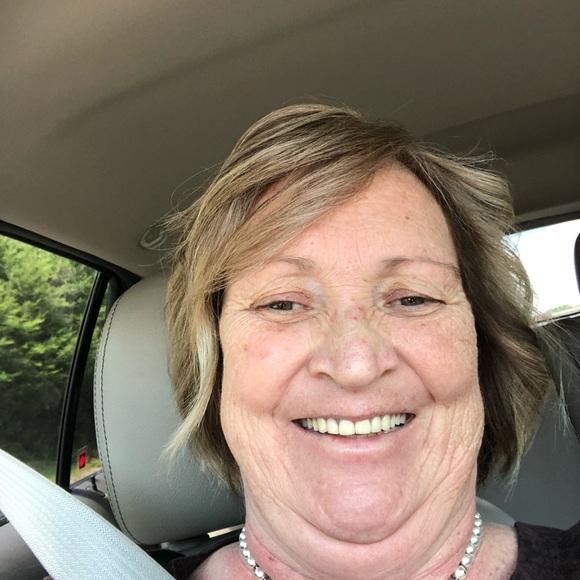 Profile Picture of Catherine Alewine (@cathysclset1958) on Poshmark