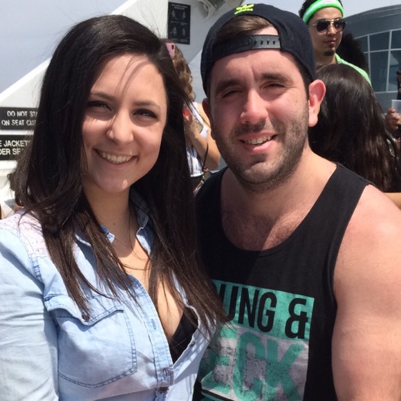 Profile Picture of Samantha Scartozzi (@sms007) on Poshmark