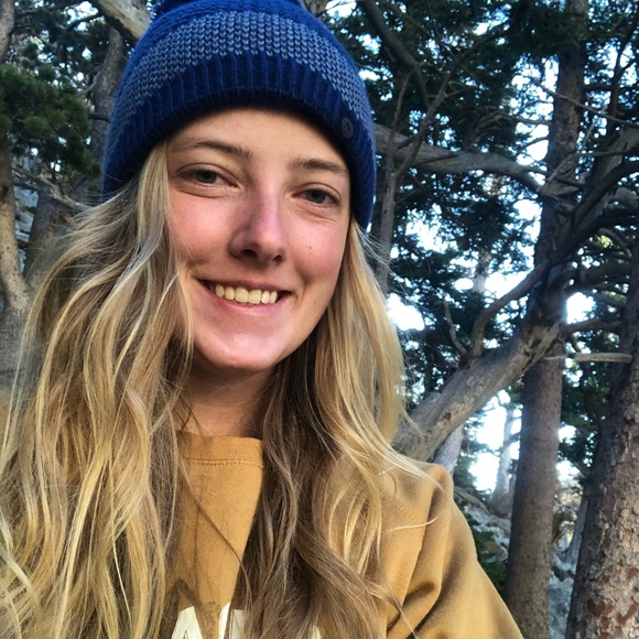 Profile Picture of Erin Gouwens (@eringouwens) on Poshmark